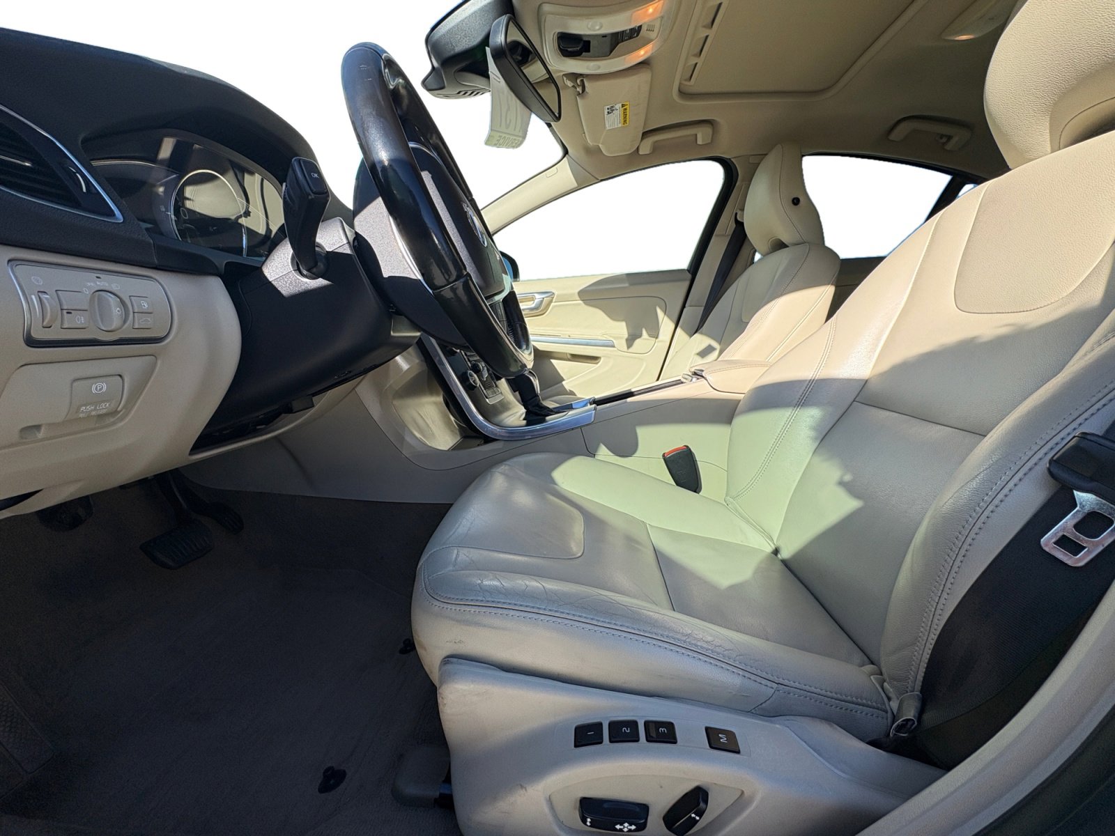 Used 2015 Volvo S60 T5 Premier image 2