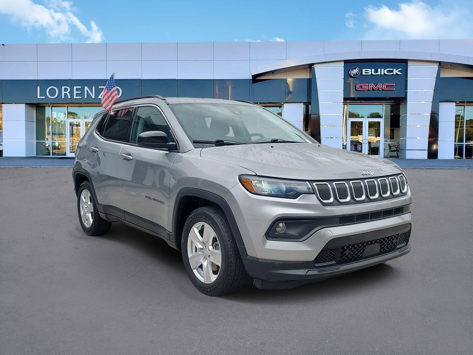 Used 2022 Jeep Compass Latitude image 3