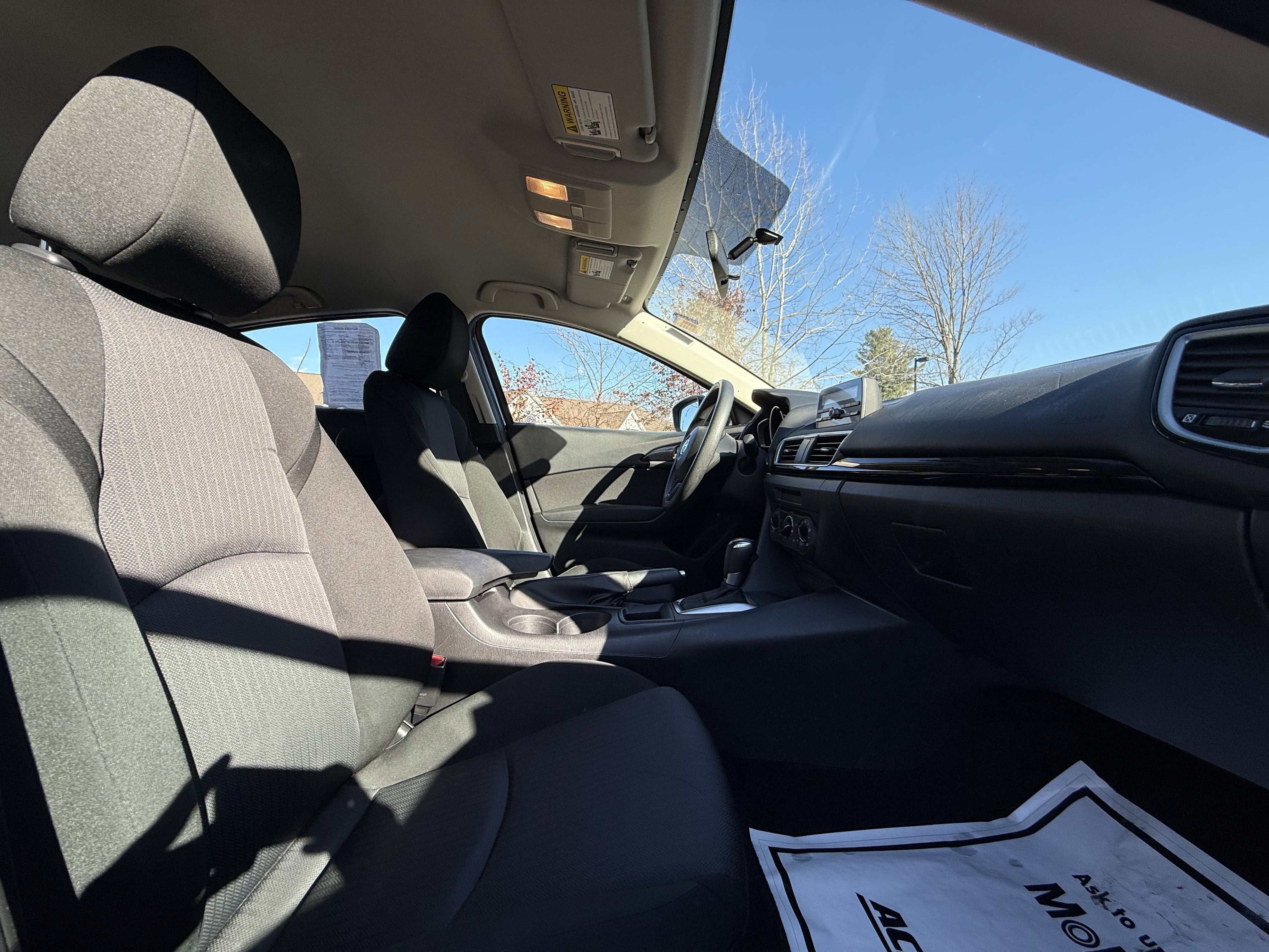 Used 2014 MAZDA MAZDA3 i Sport image 33