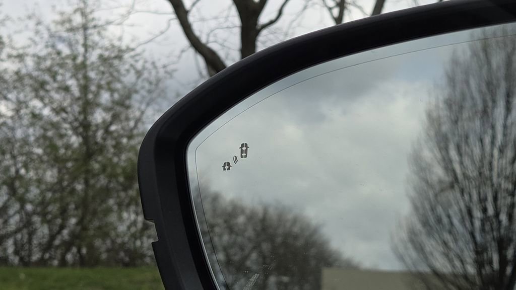 New 2026 INFINITI QX60 Sport w/ Dark Cargo Package image 18