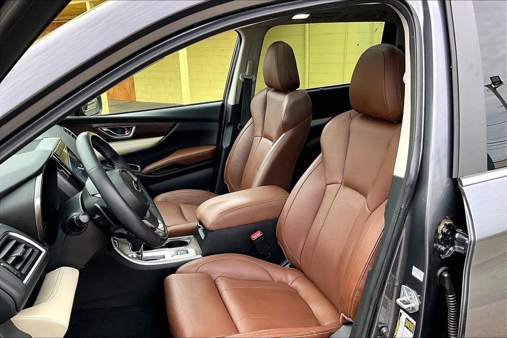 Used 2019 Subaru Ascent Touring w/ Popular Package #3 image 9