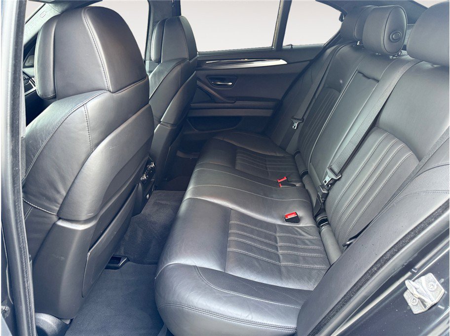 Used 2016 BMW M5 image 14