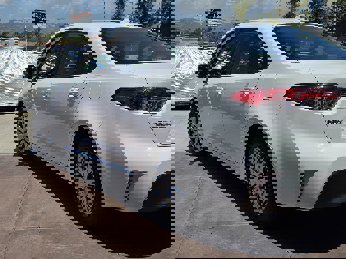 Used 2023 Toyota Corolla LE image 12