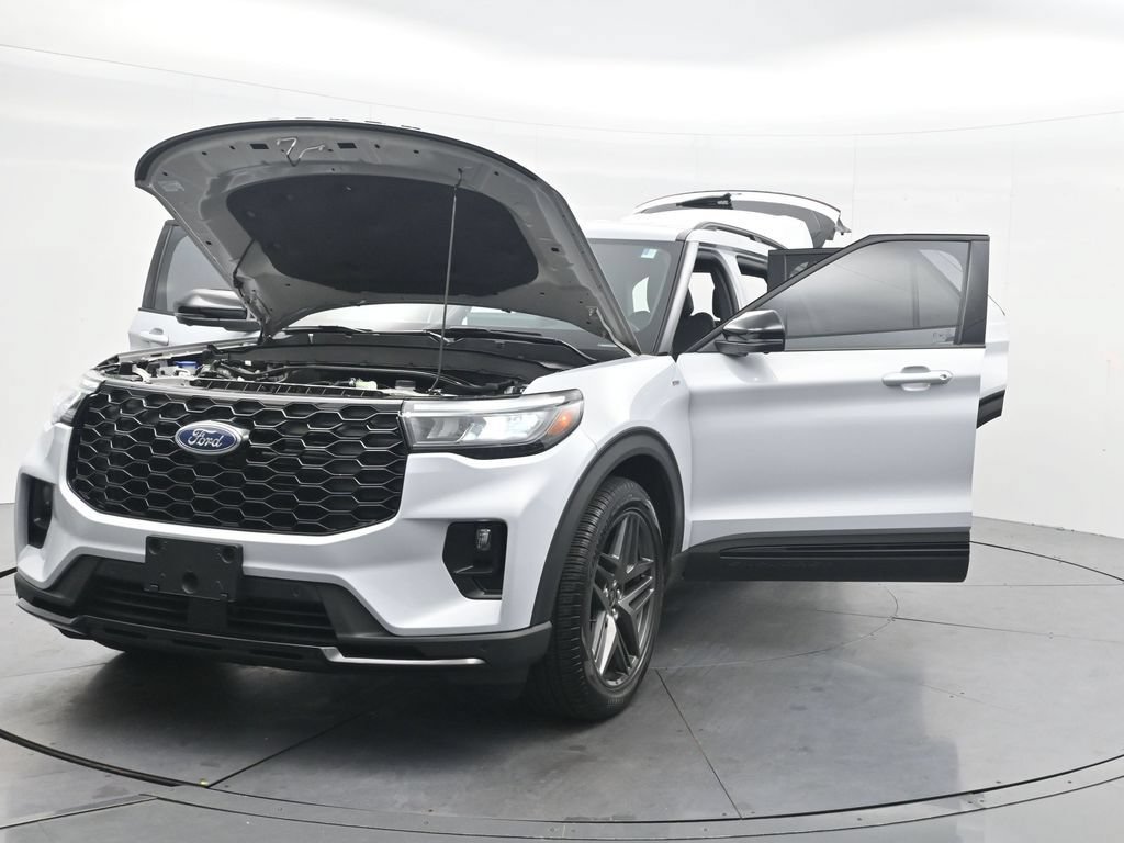 Certified 2026 Ford Explorer ST-Line w/ ST-Line Street Pack RWD image 42