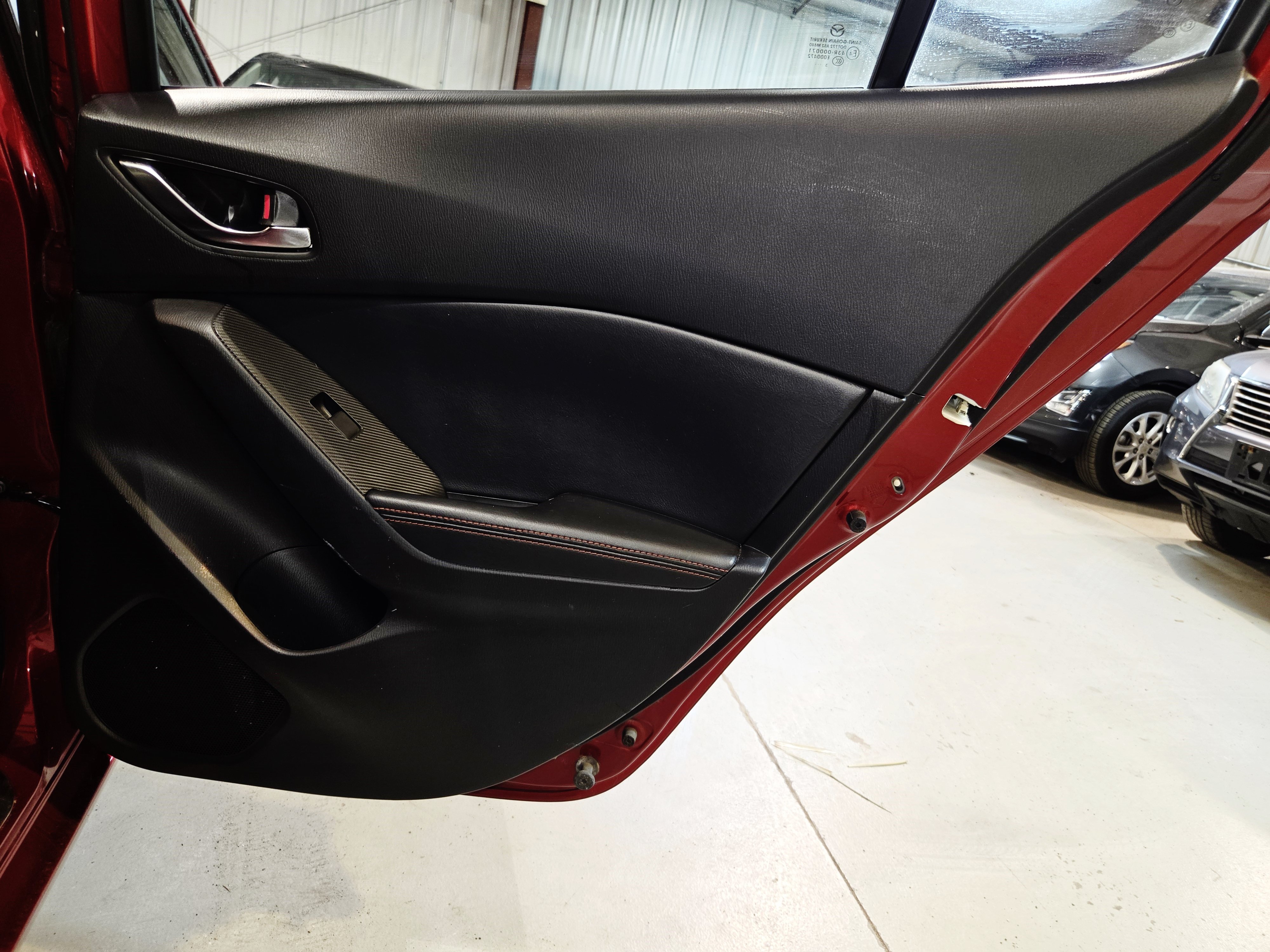 Used 2014 MAZDA MAZDA3 s Touring FWD image 24