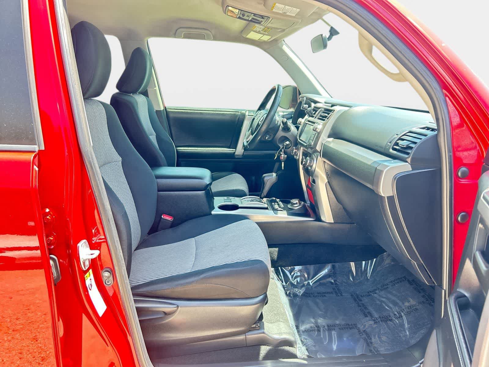 Used 2015 Toyota 4Runner SR5 AWD/4WD image 14