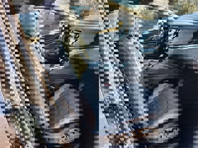 Used 2019 Buick Enclave Essence image 12