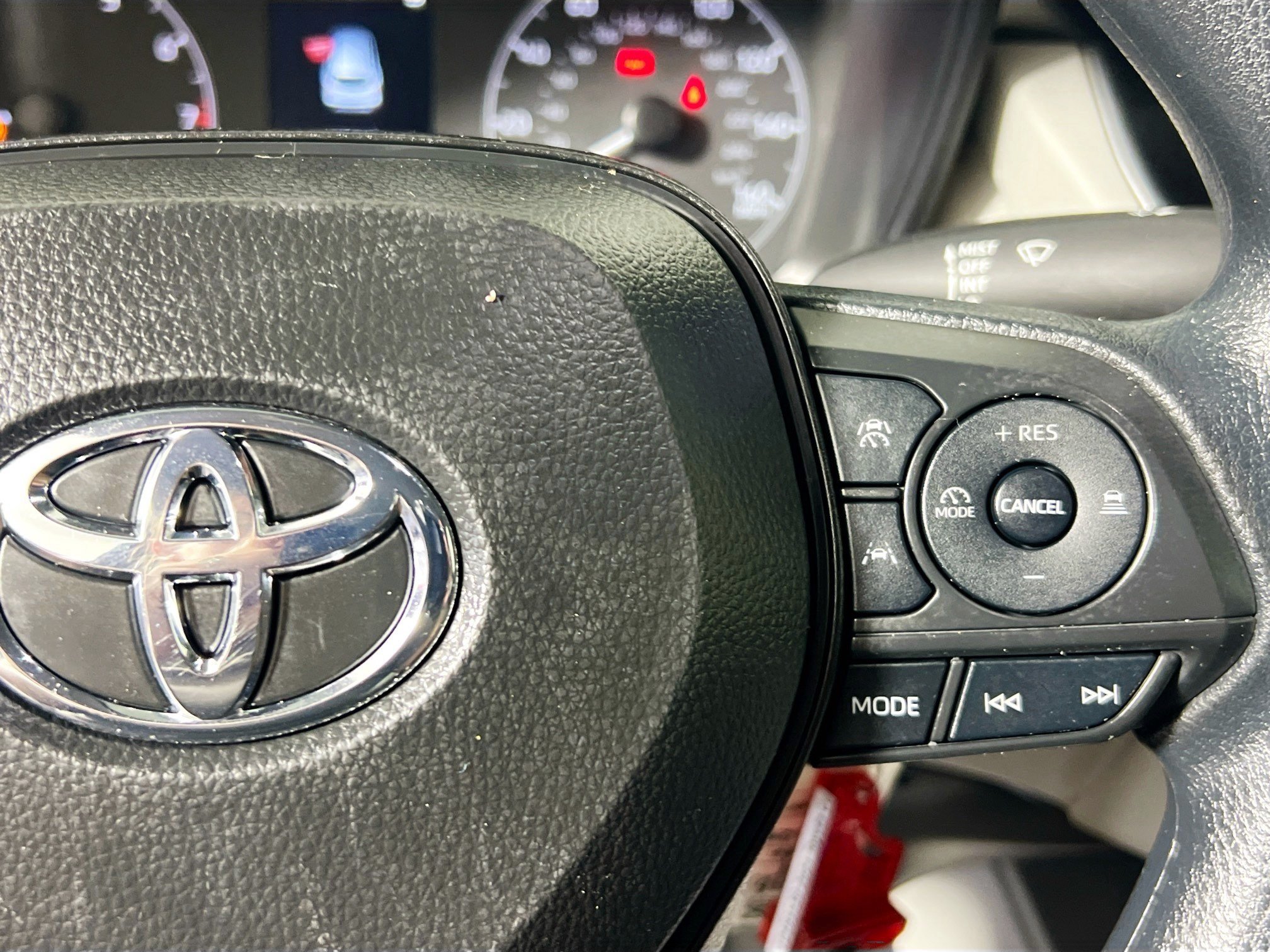 Used 2024 Toyota Corolla Cross L FWD image 19