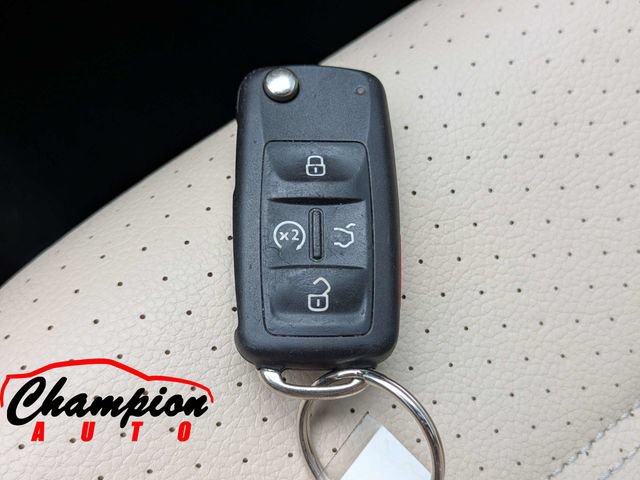 Used 2019 Volkswagen Passat 2.0T SE R-Line FWD image 31