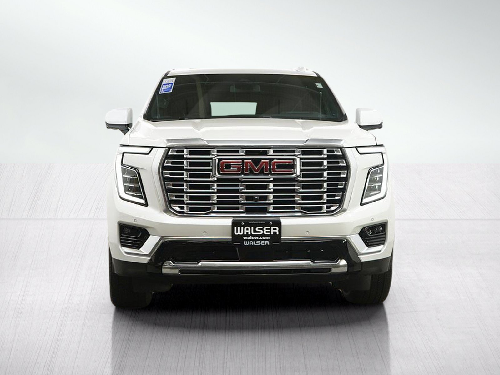 Used 2025 GMC Yukon XL Denali w/ Sun & Power Step Package AWD/4WD image 8