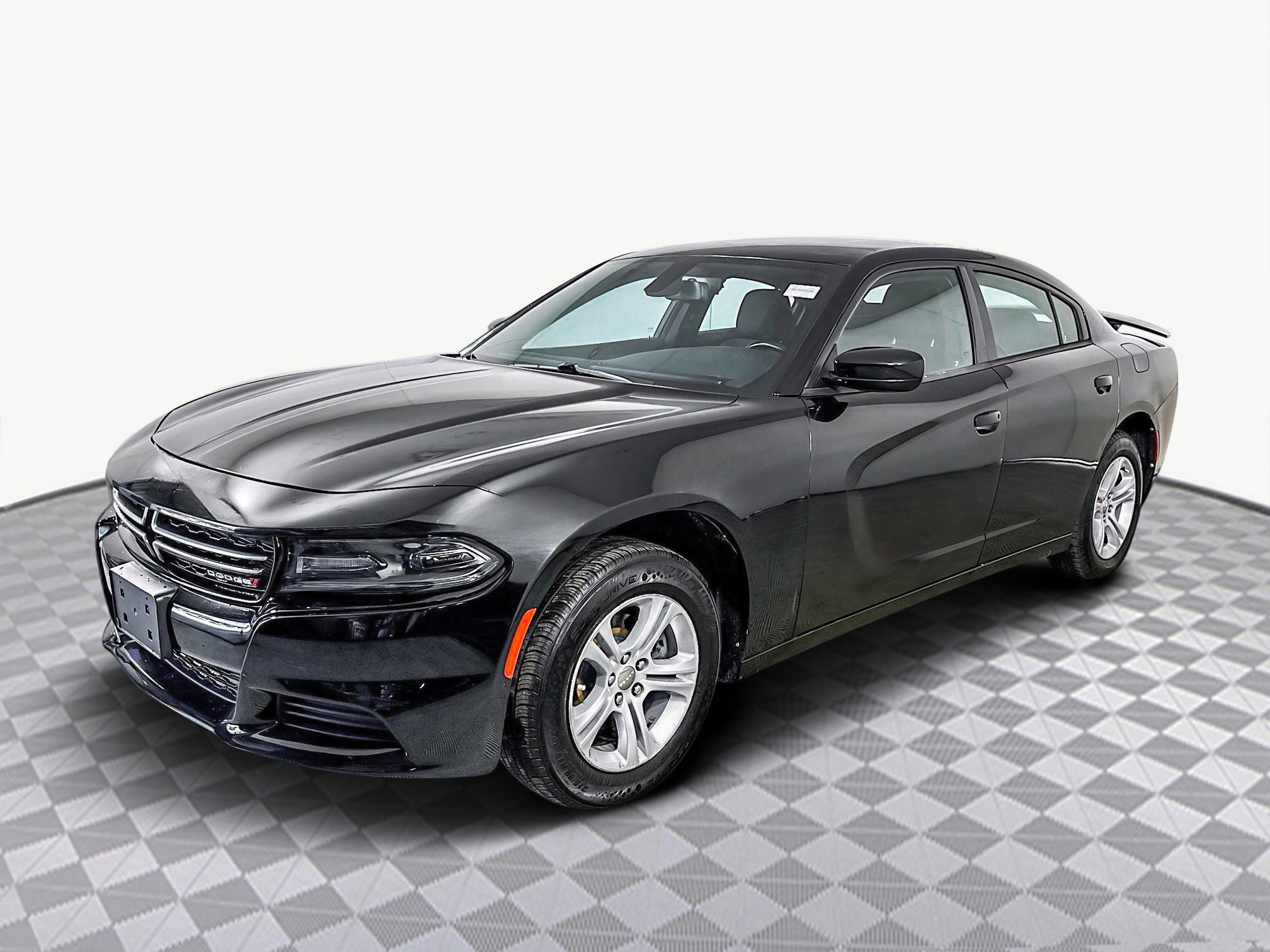 Used 2016 Dodge Charger SE w/ Popular Equipment Group image 4