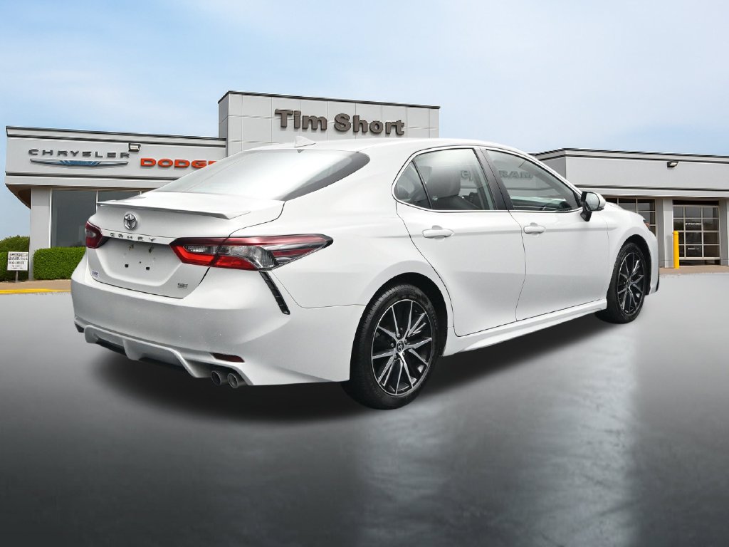 Used 2024 Toyota Camry SE FWD image 5