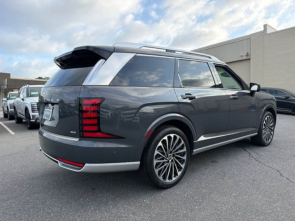 Certified 2026 Hyundai Palisade Calligraphy AWD/4WD image 3