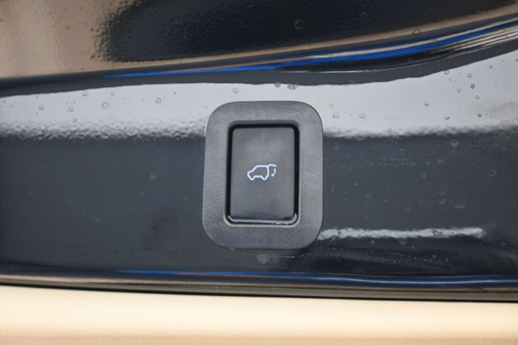Used 2019 Toyota Highlander XLE AWD/4WD image 20
