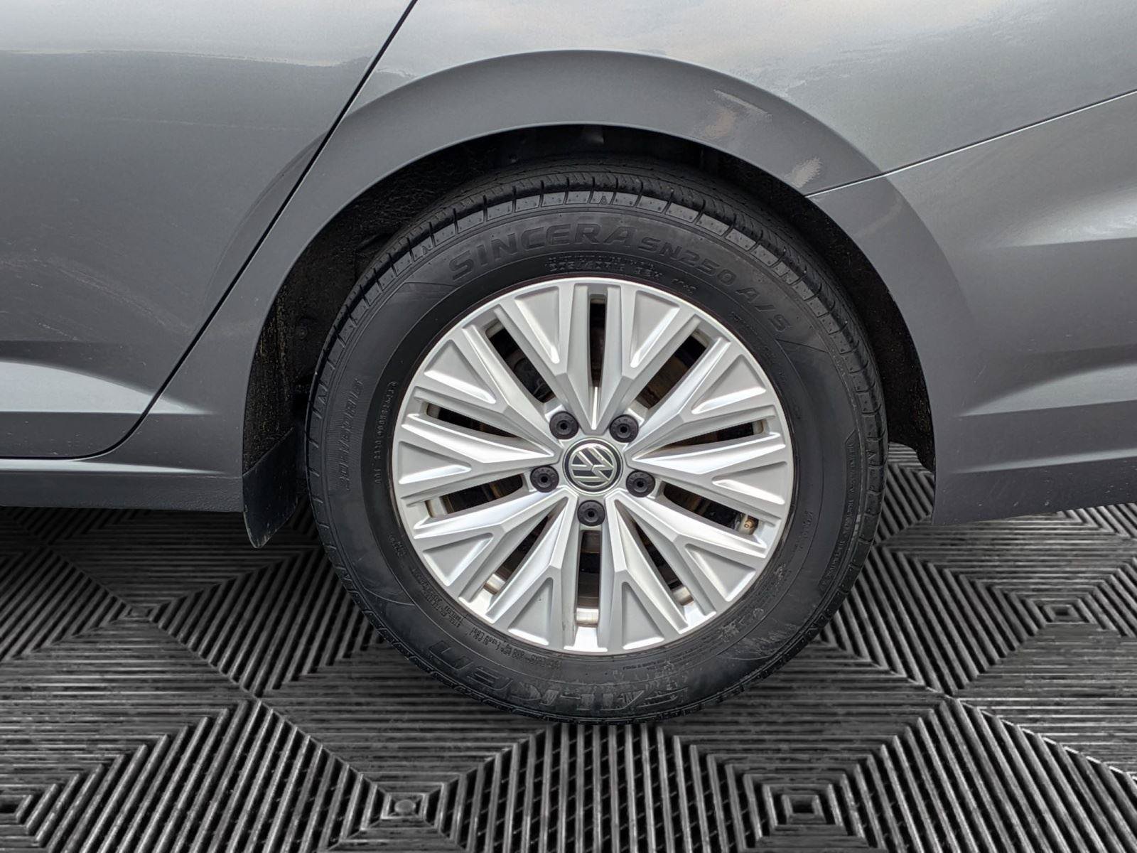 Used 2019 Volkswagen Jetta SE FWD image 9