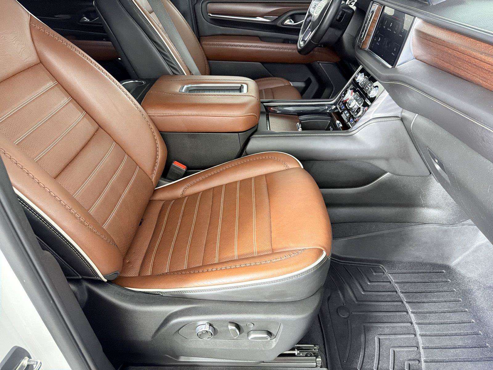 Certified 2023 GMC Yukon XL Denali Ultimate AWD/4WD image 11