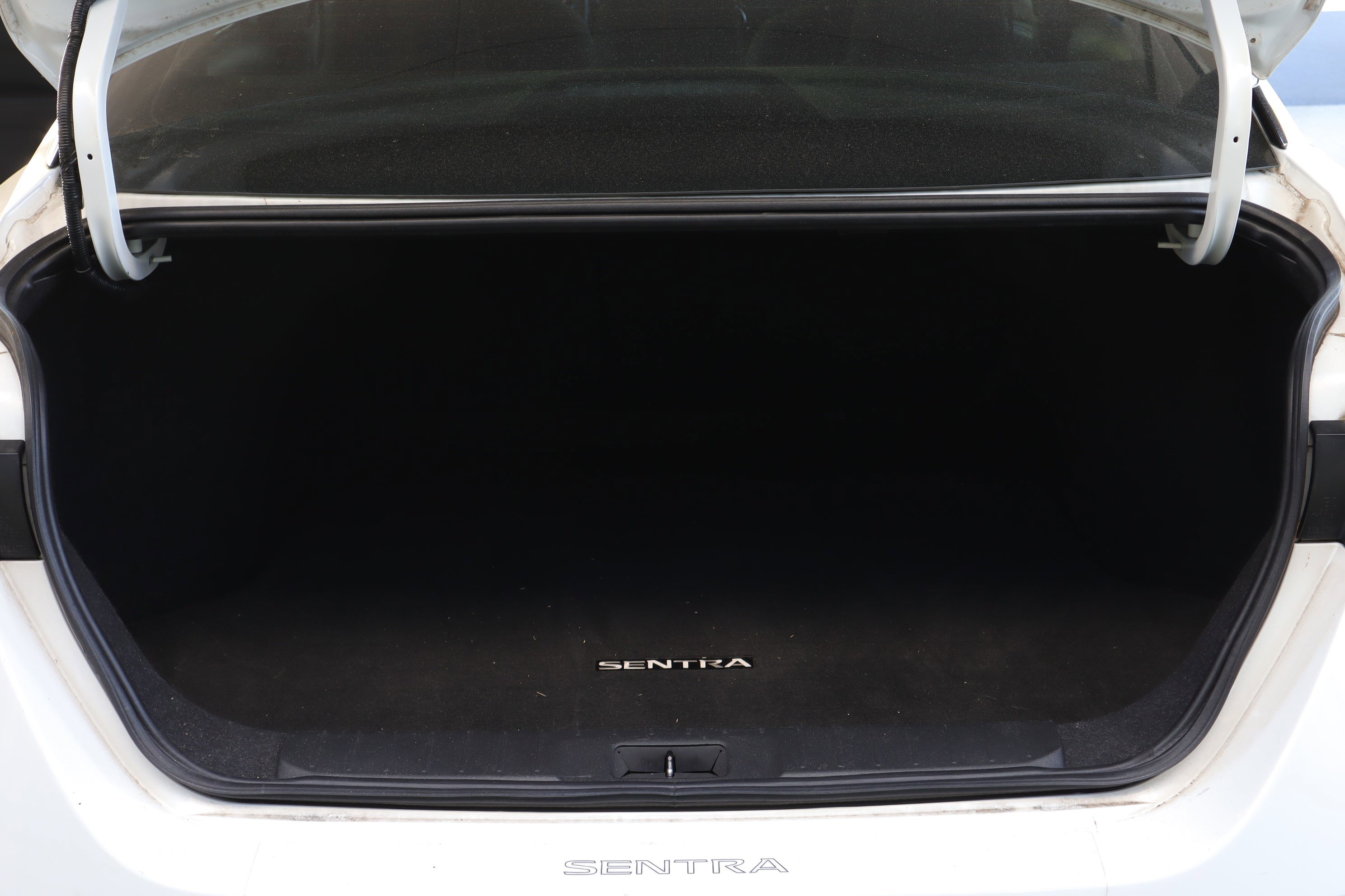 Used 2024 Nissan Sentra S FWD image 31
