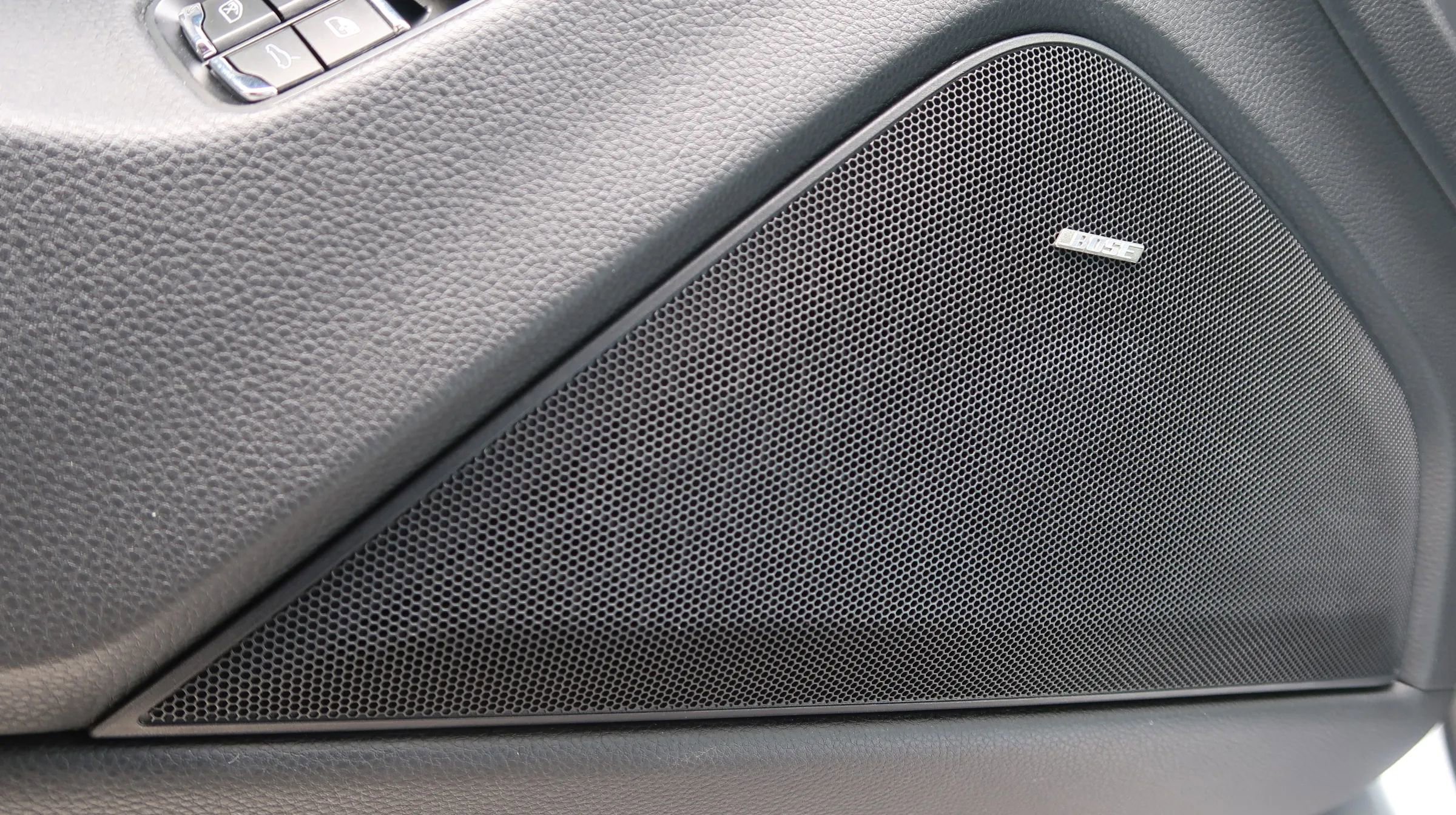 Used 2015 Porsche Panamera S image 29