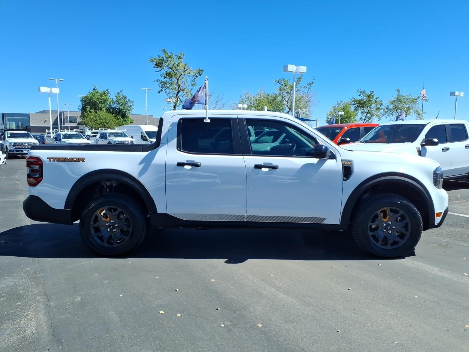 Certified 2024 Ford Maverick Tremor w/ Tremor Off-Road Package AWD/4WD image 3