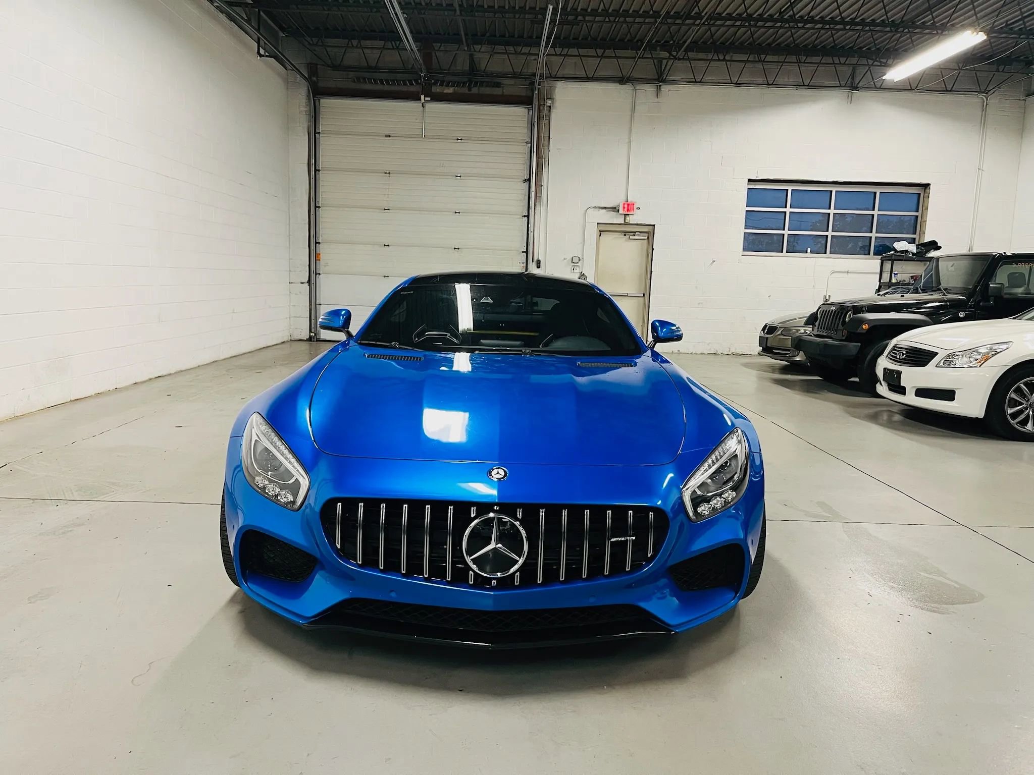 Used 2017 Mercedes-Benz AMG GT S image 2