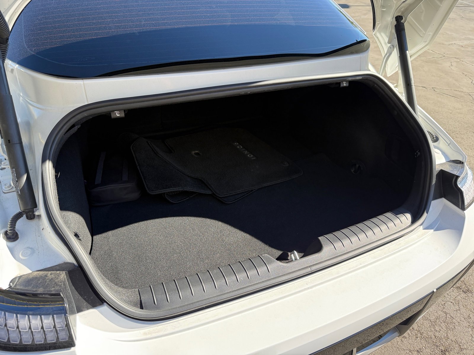 Used 2023 Hyundai Ioniq 6 SE image 21