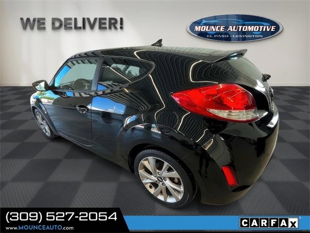 Used 2017 Hyundai Veloster image 11