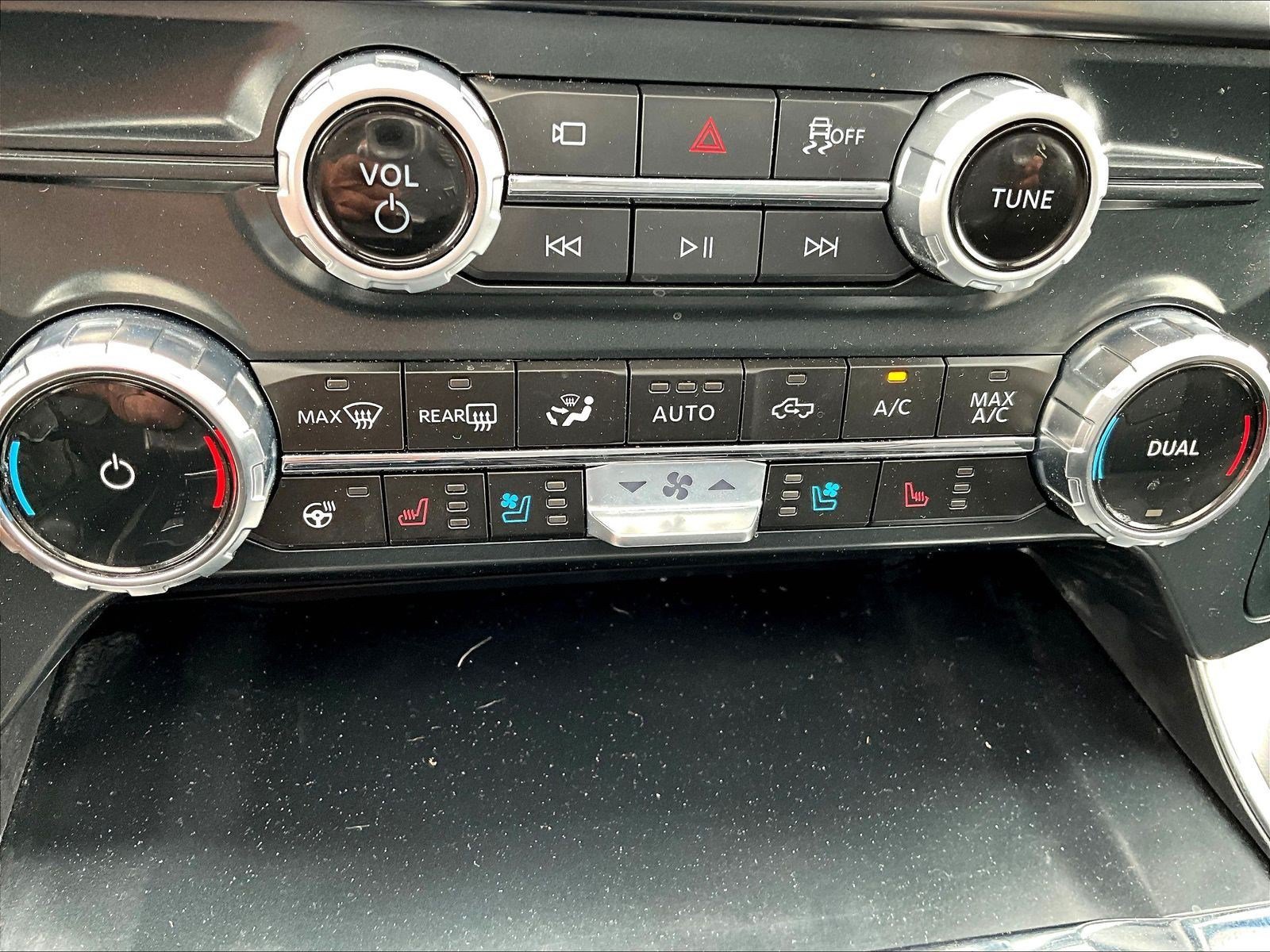 Used 2025 Ford F150 Raptor AWD/4WD image 39