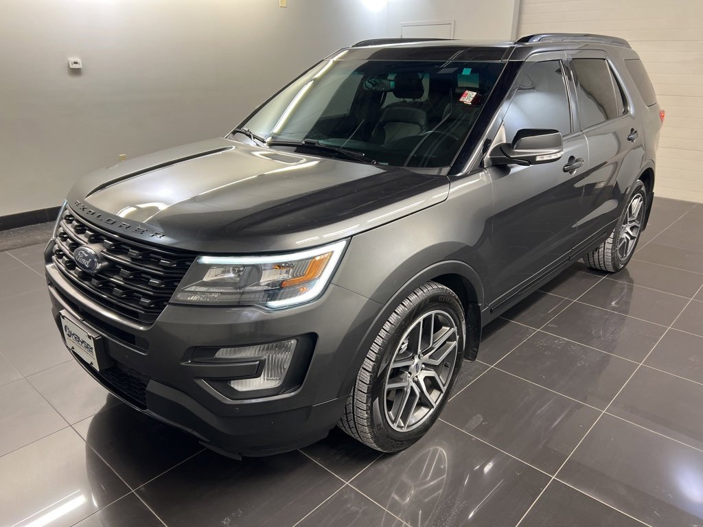 Used 2017 Ford Explorer Sport w/ Equipment Group 401A image 3