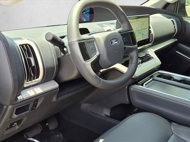 New 2027 Ford Expedition Active RWD image 3