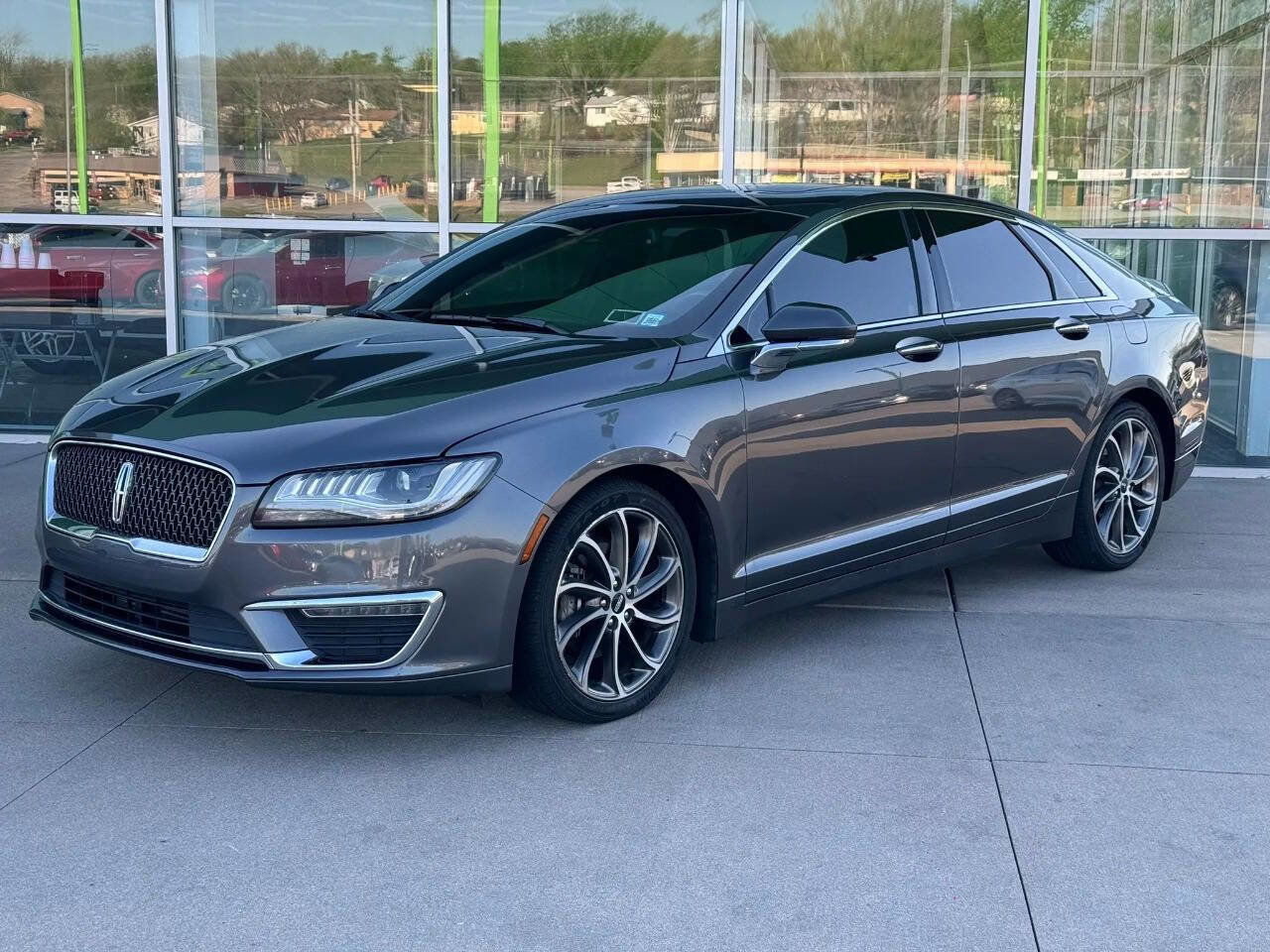 Used 2018 Lincoln MKZ Select w/ Select Plus Package image 3