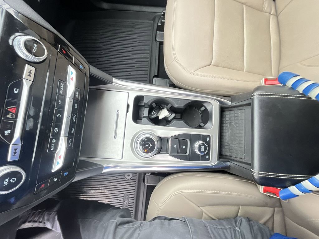 Used 2022 Ford Explorer Limited w/ Equipment Group 301A image 19