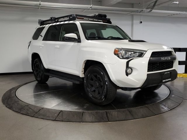 Used 2017 Toyota 4Runner TRD Off-Road AWD/4WD image 3