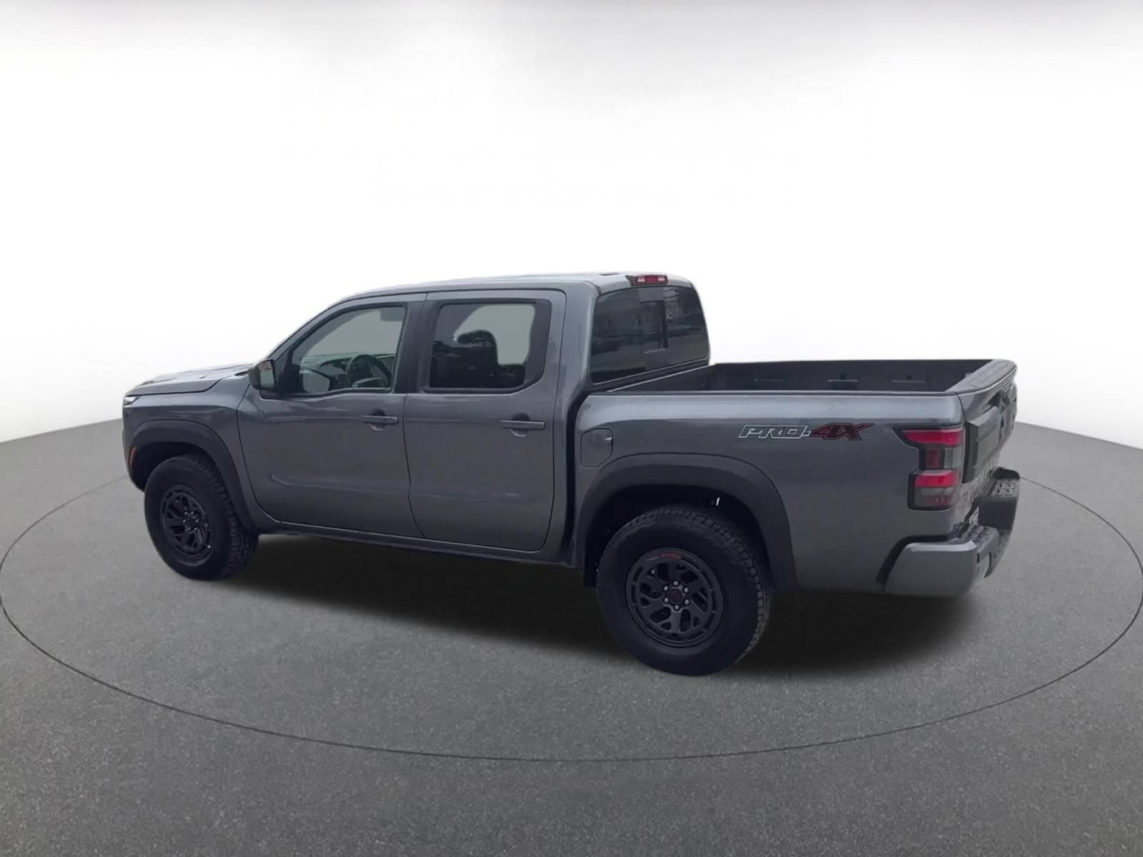 Used 2026 Nissan Frontier PRO-4X AWD/4WD image 10