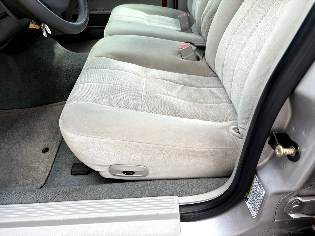 Used 2005 Mercury Grand Marquis GS image 36