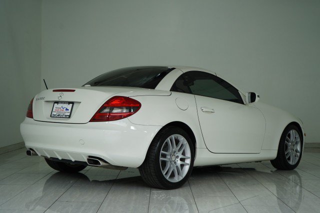 Used 2009 Mercedes-Benz SLK 300 image 5