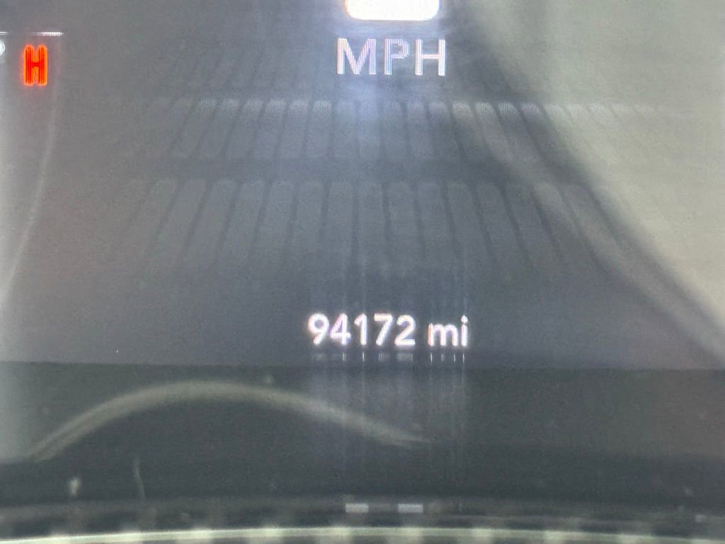 Used 2019 Dodge Challenger SXT w/ Driver Convenience Group image 15