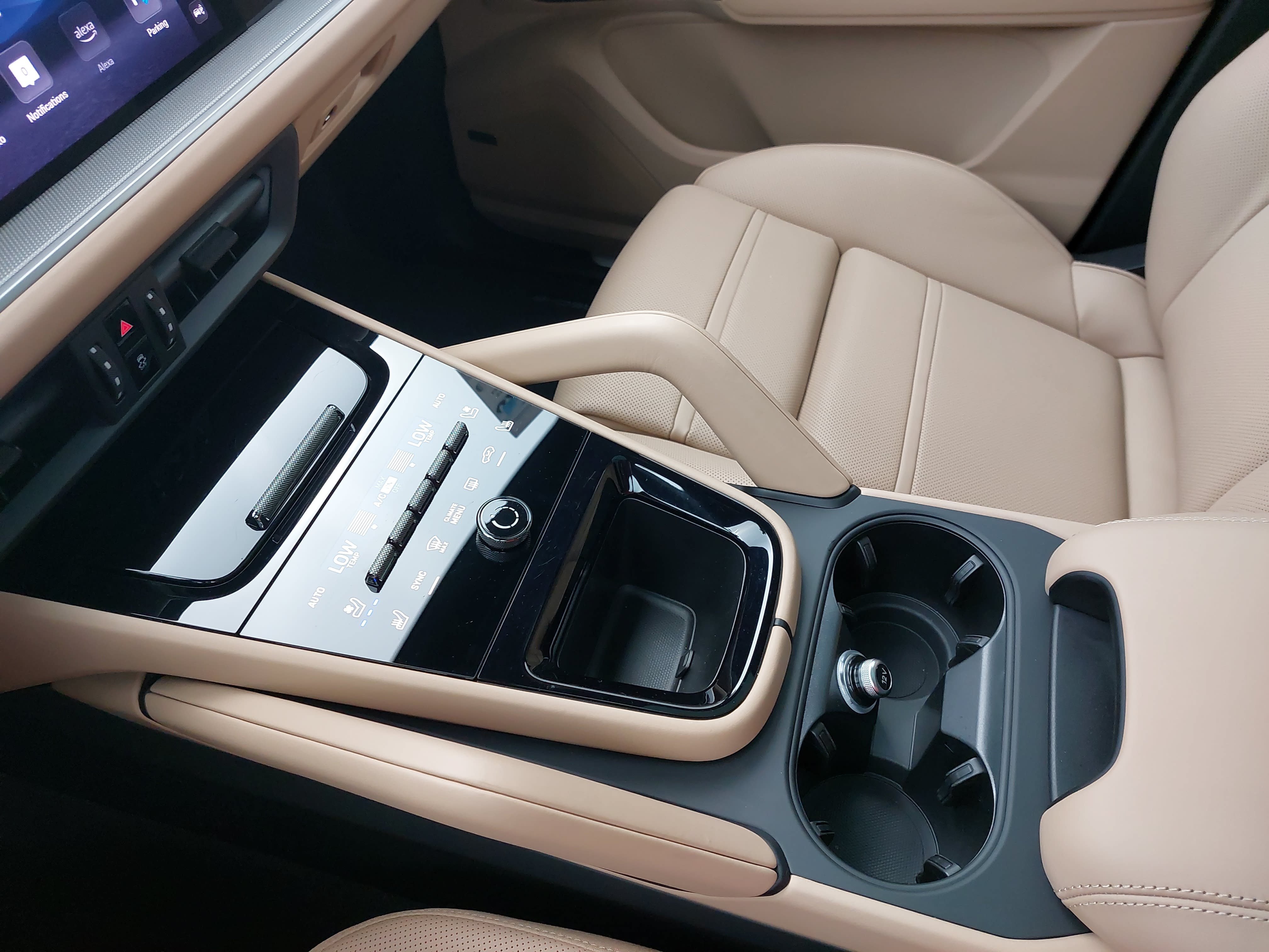 Certified 2026 Porsche Cayenne AWD/4WD image 27