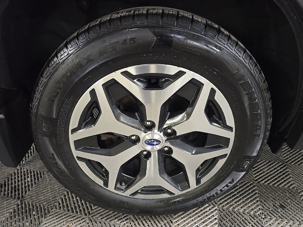 Used 2020 Subaru Forester Premium AWD/4WD image 16