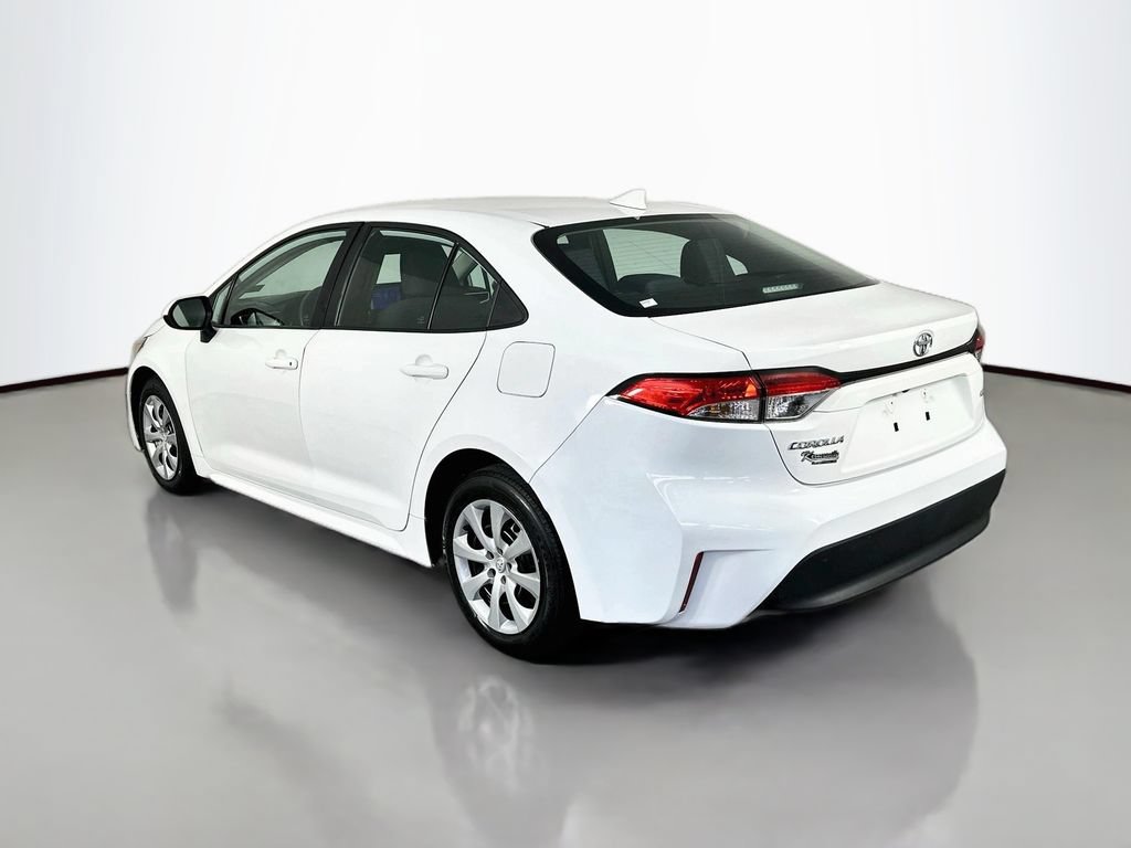 Used 2023 Toyota Corolla LE FWD image 5