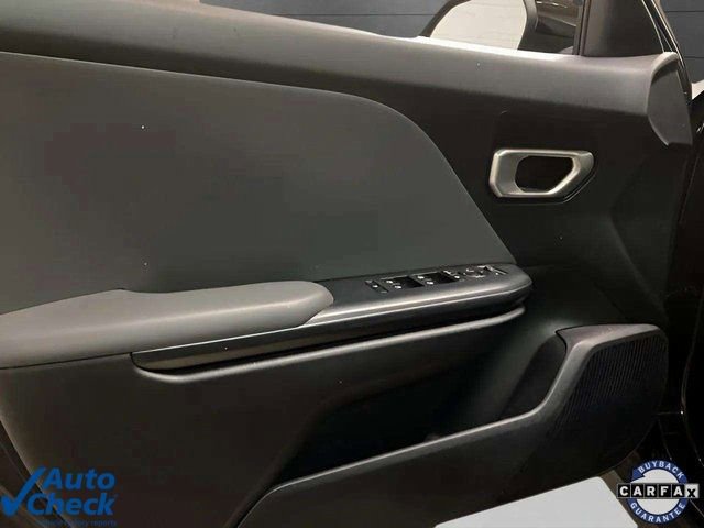Used 2025 Kia K4 LX image 14