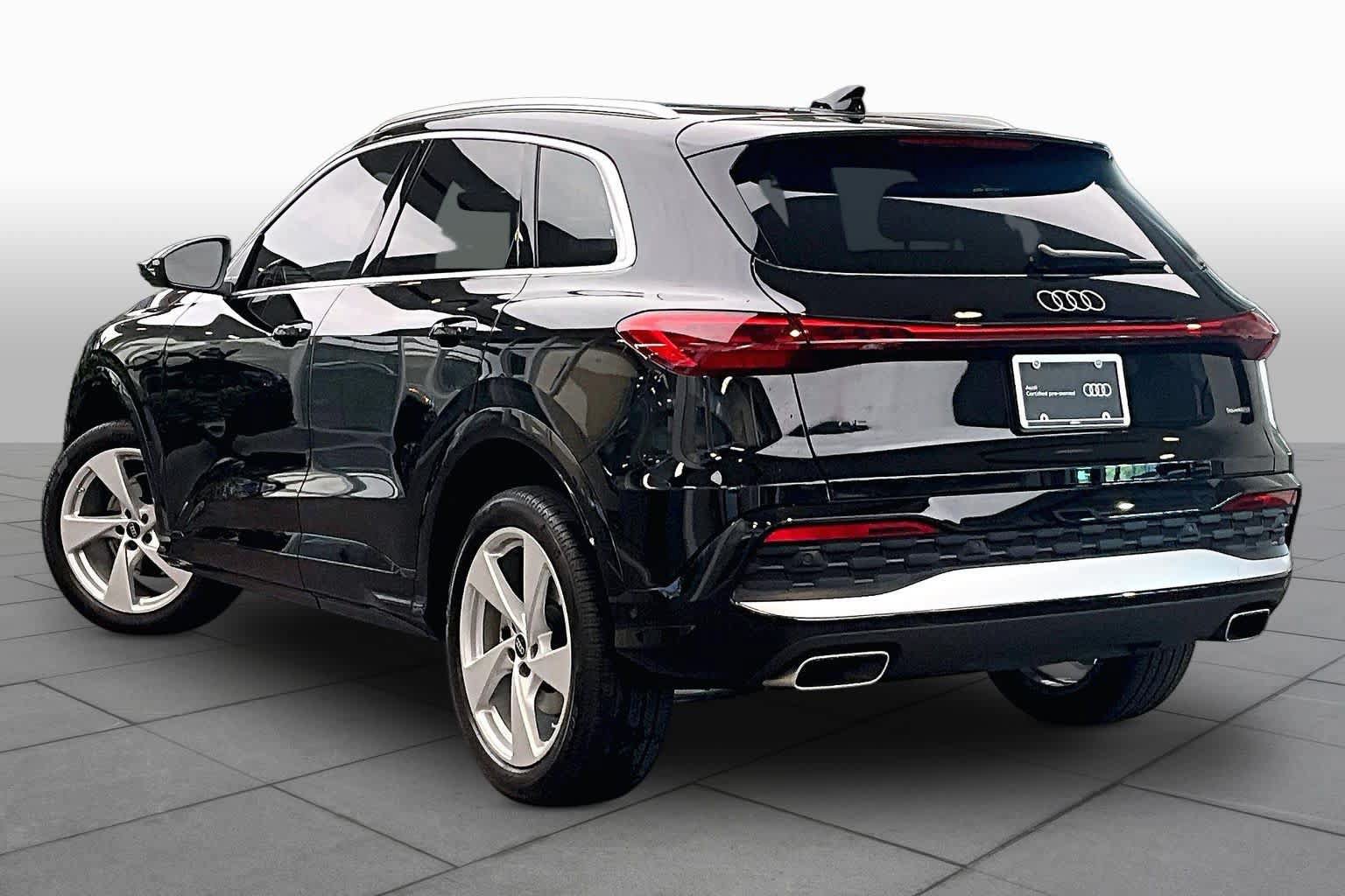 Certified 2025 Audi Q5 Premium AWD/4WD image 12
