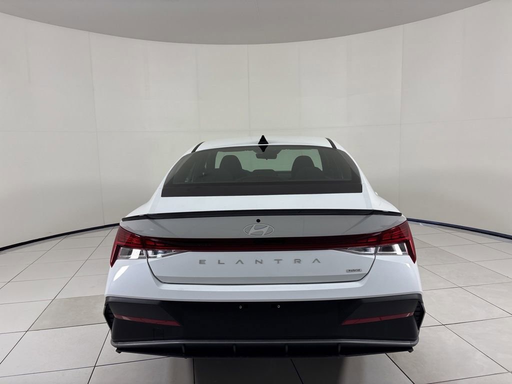 Used 2025 Hyundai Elantra SEL FWD image 4