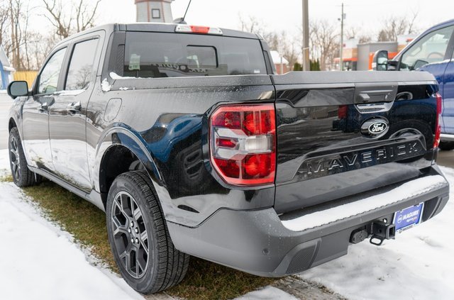 New 2025 Ford Maverick Lariat w/ Black Appearance Package image 6