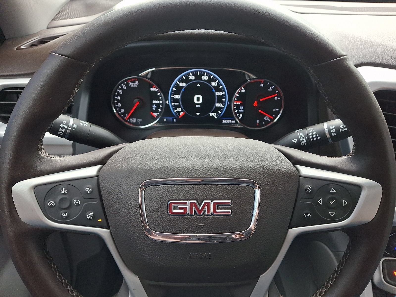 Used 2023 GMC Acadia SLT w/ Technology Package AWD/4WD image 21