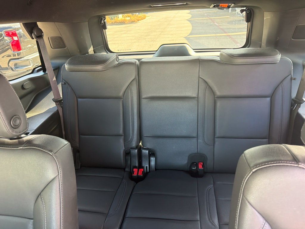 Used 2023 Chevrolet Tahoe Z71 w/ Luxury Package AWD/4WD image 13