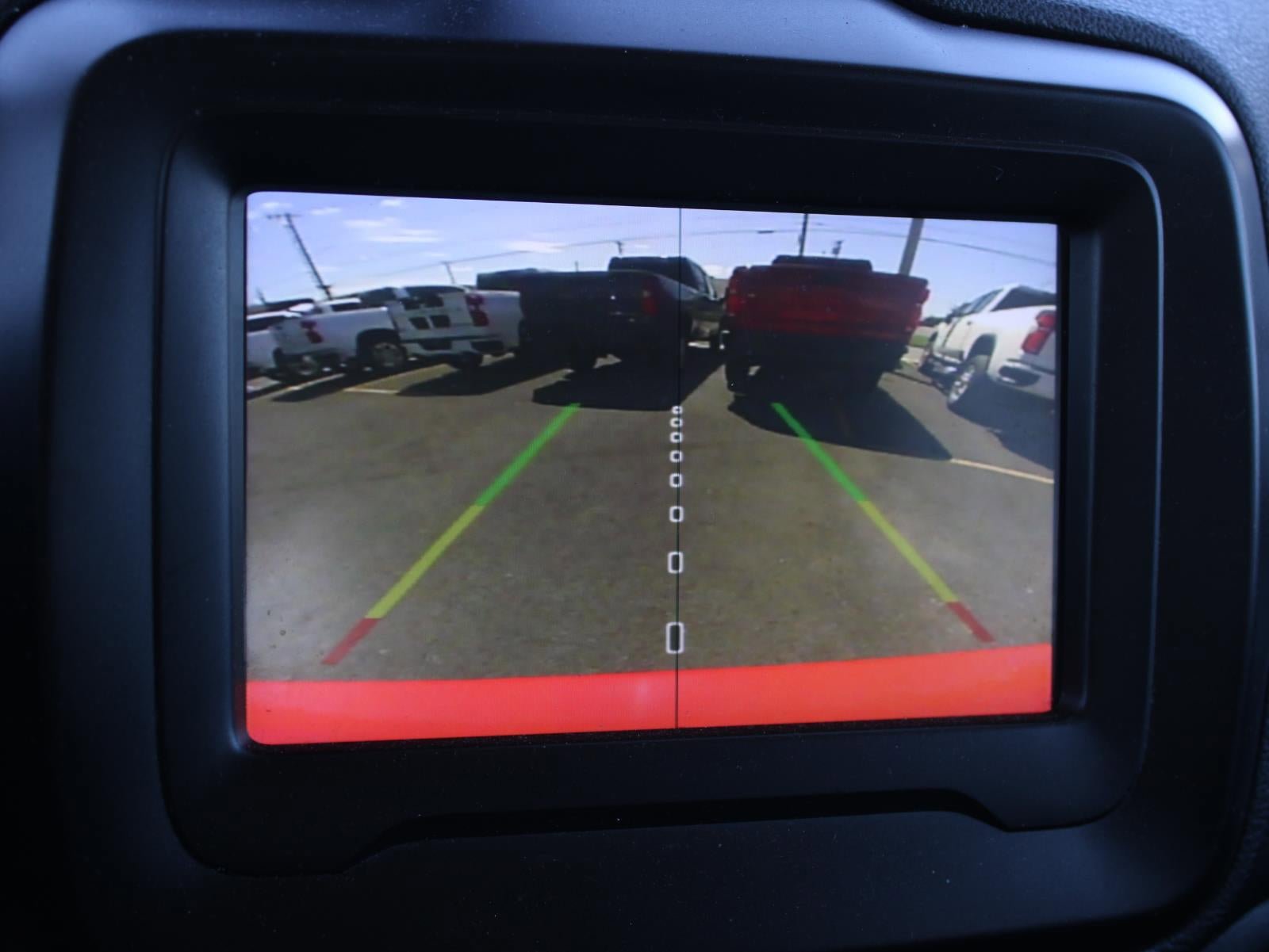 Used 2021 Jeep Renegade Latitude w/ Convenience Group AWD/4WD image 13
