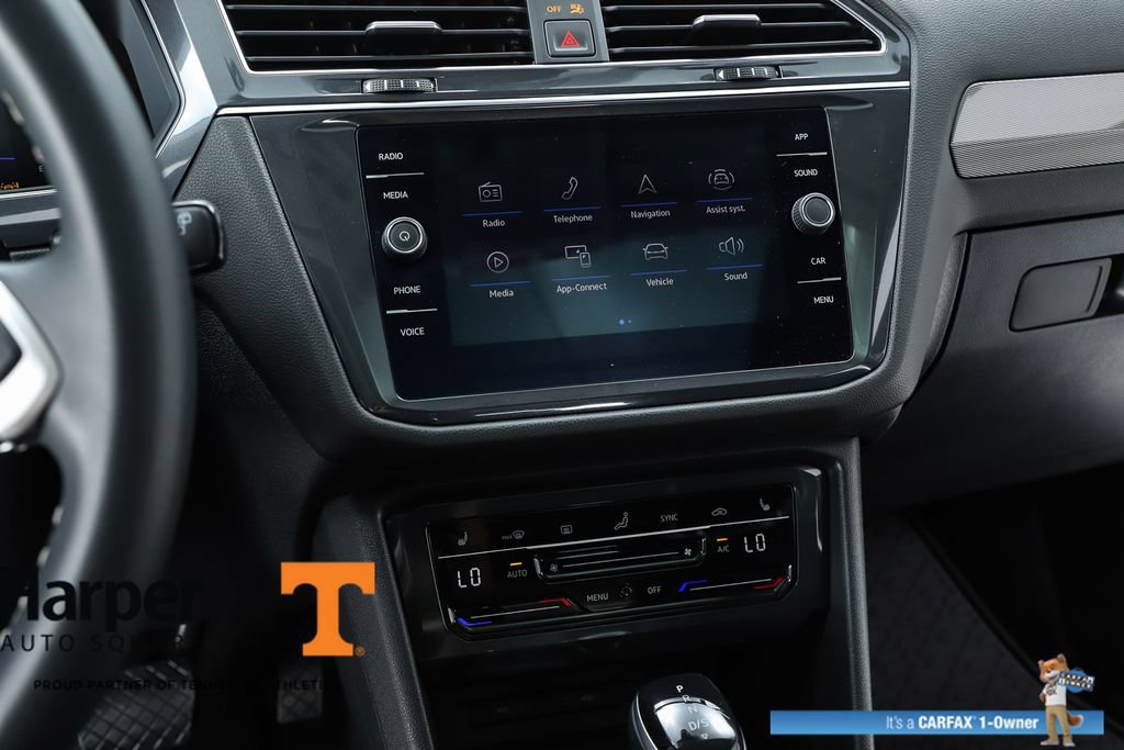 Used 2023 Volkswagen Tiguan SE w/ Panoramic Sunroof Package FWD image 25