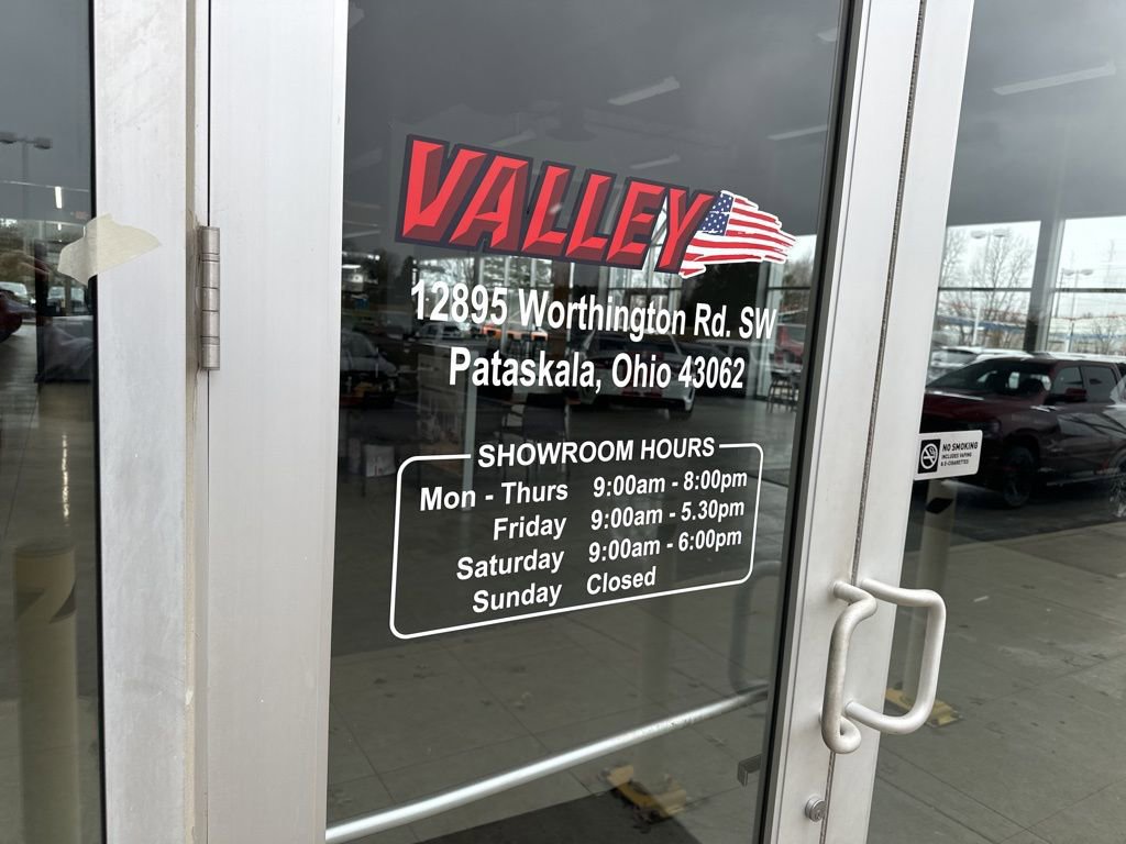 Used 2024 Jeep Grand Cherokee Altitude image 44