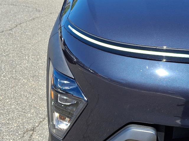 Certified 2024 Hyundai Kona SEL AWD/4WD image 25