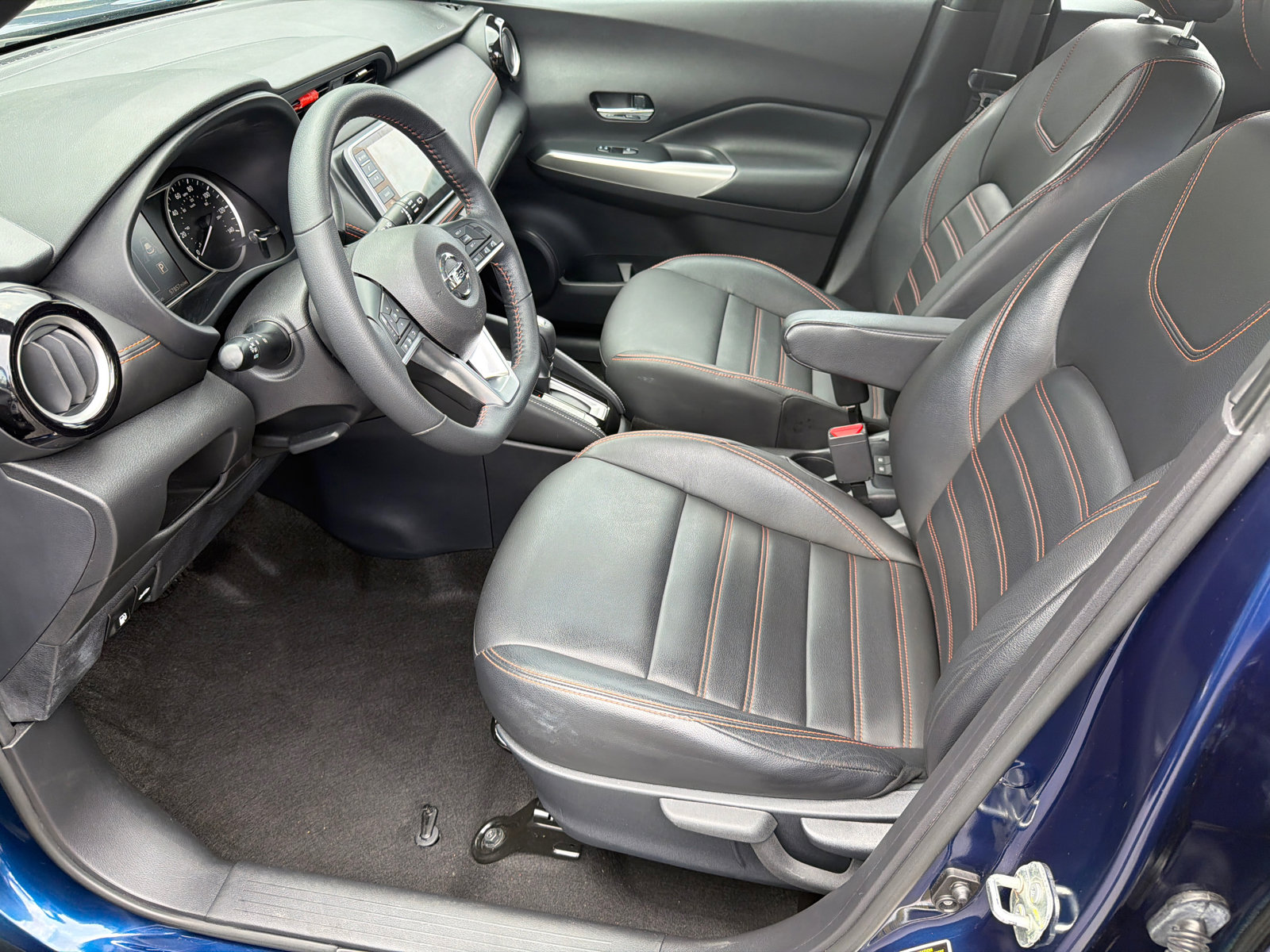 Used 2020 Nissan Kicks SR w/ SR Premium Package FWD image 9